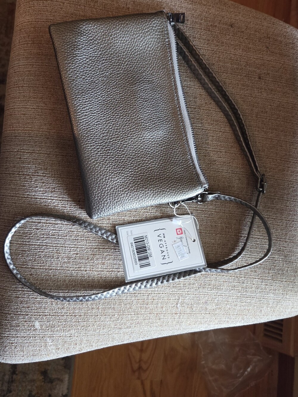 Jen & CO, Riley Vegan Metallic Silver Crossbody Wristlet Bag